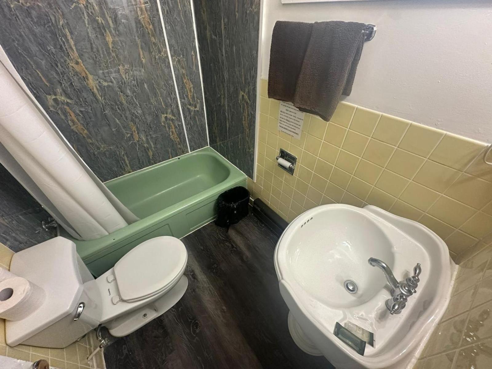 Pine Ridge Motel Timmins Εξωτερικό φωτογραφία