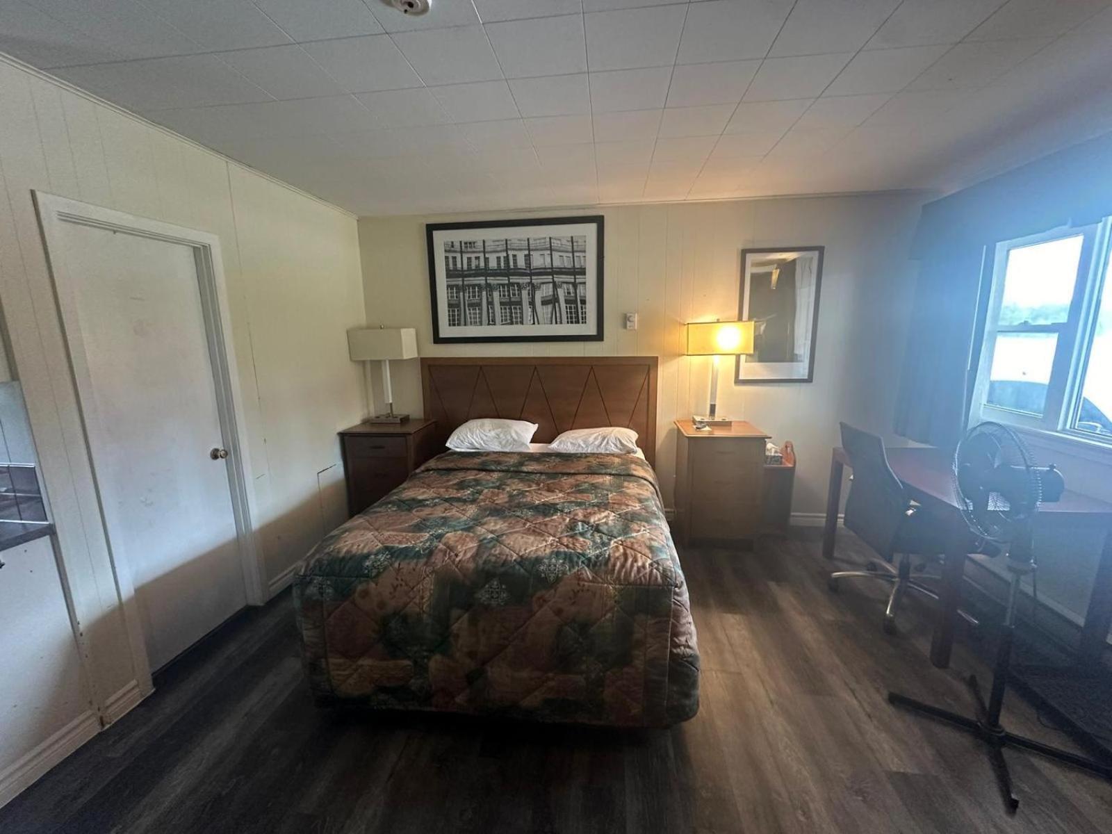 Pine Ridge Motel Timmins Εξωτερικό φωτογραφία