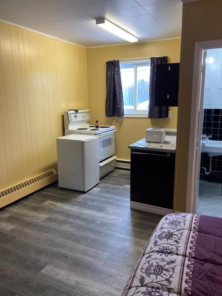 Pine Ridge Motel Timmins Εξωτερικό φωτογραφία